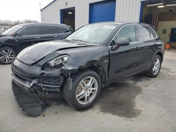  Salvage Porsche Cayenne