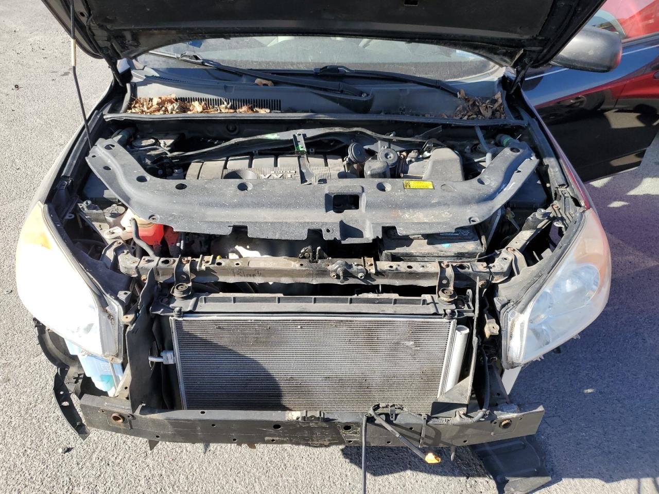 Toyota RAV4 Image 12