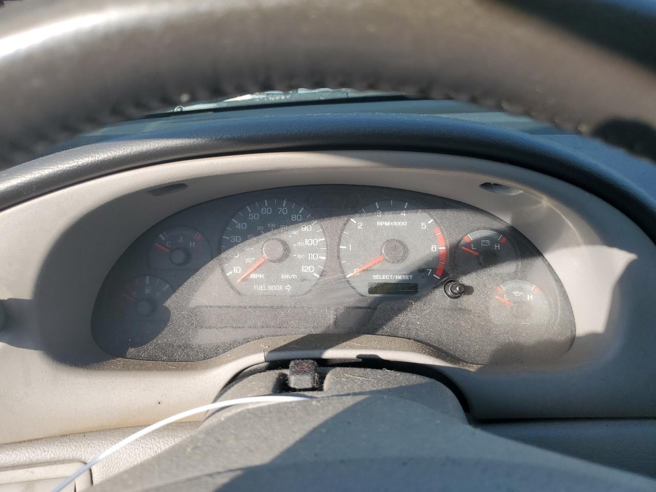 Ford Mustang Image 4