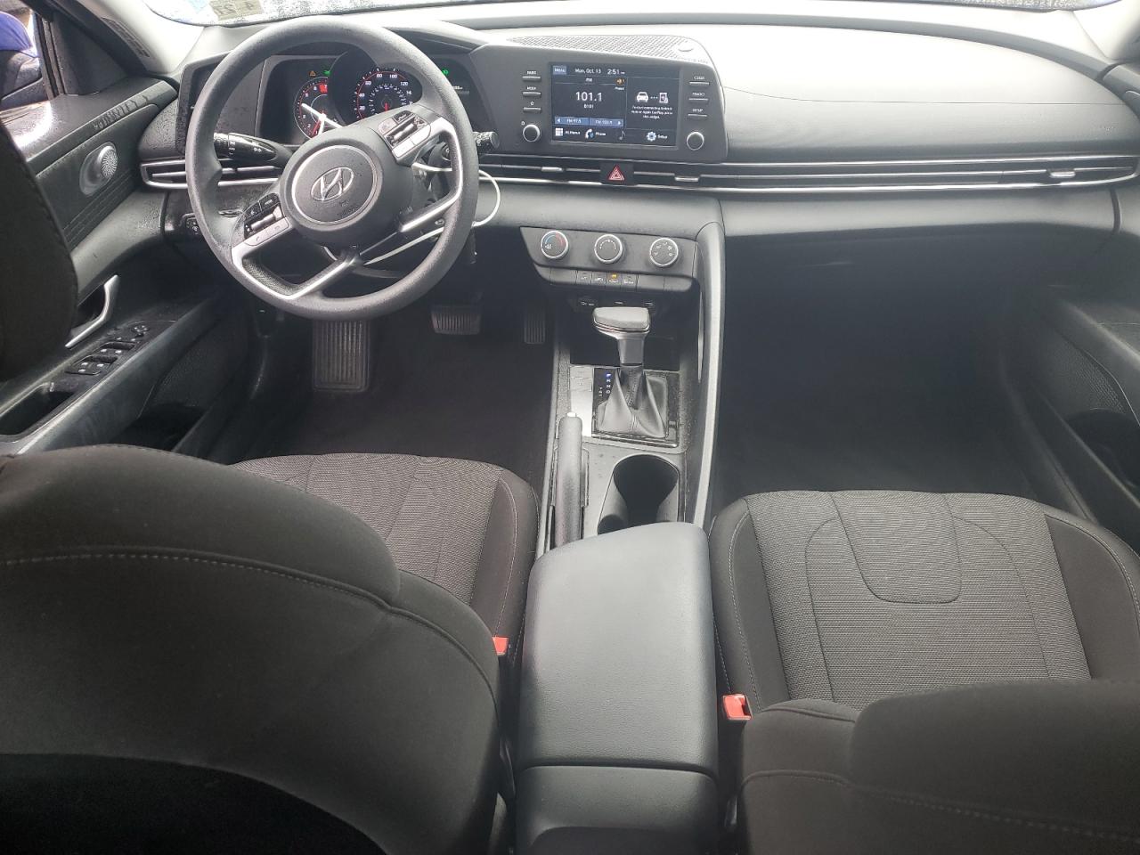 Hyundai ELANTRA Se Image 2