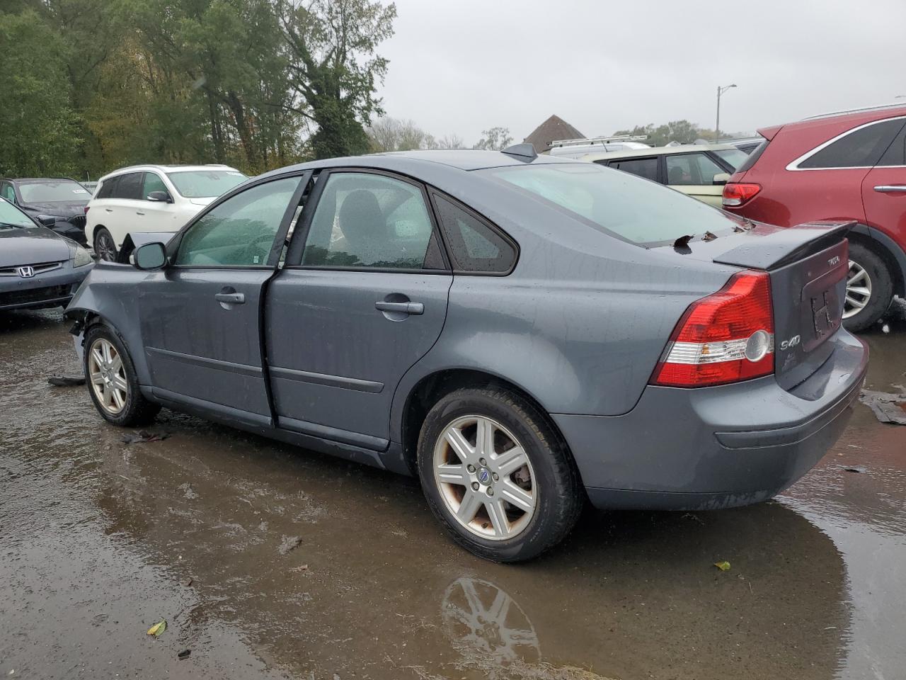 Volvo S40 2.4i Image 4