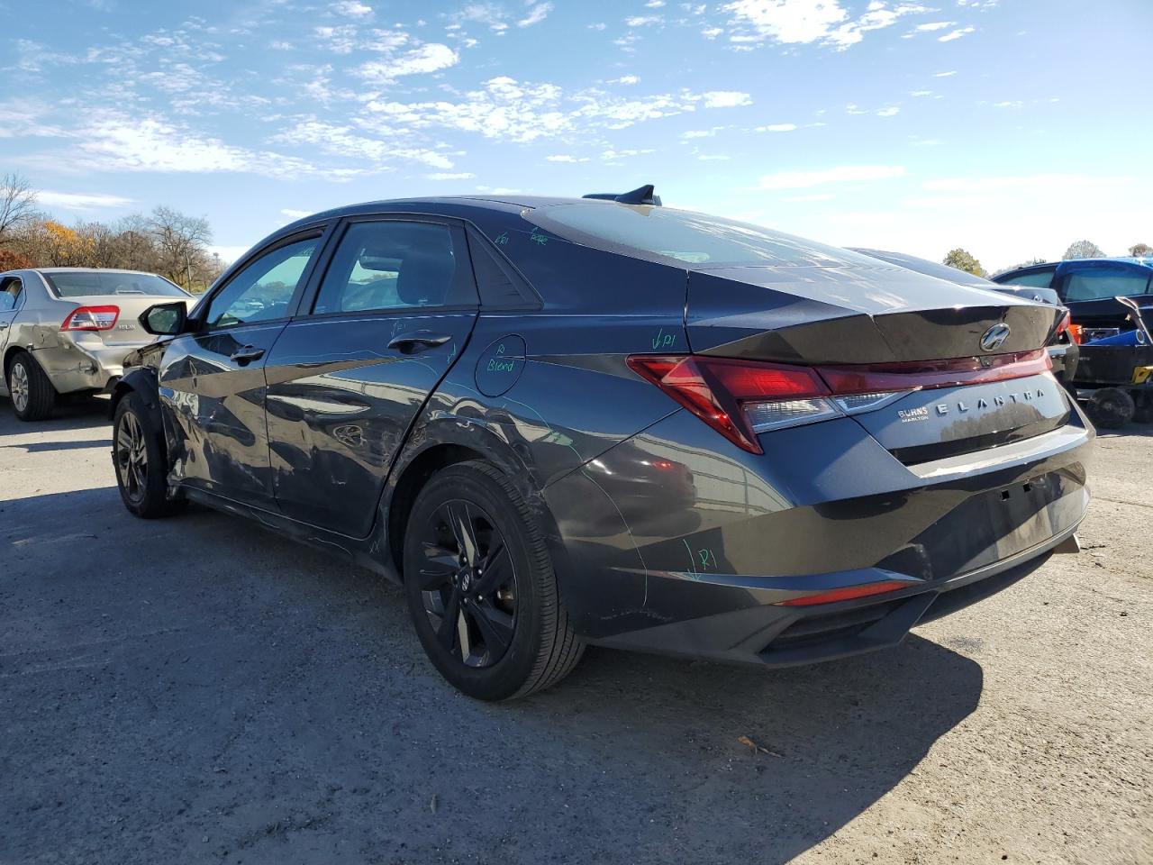 Hyundai ELANTRA Sel Image 3