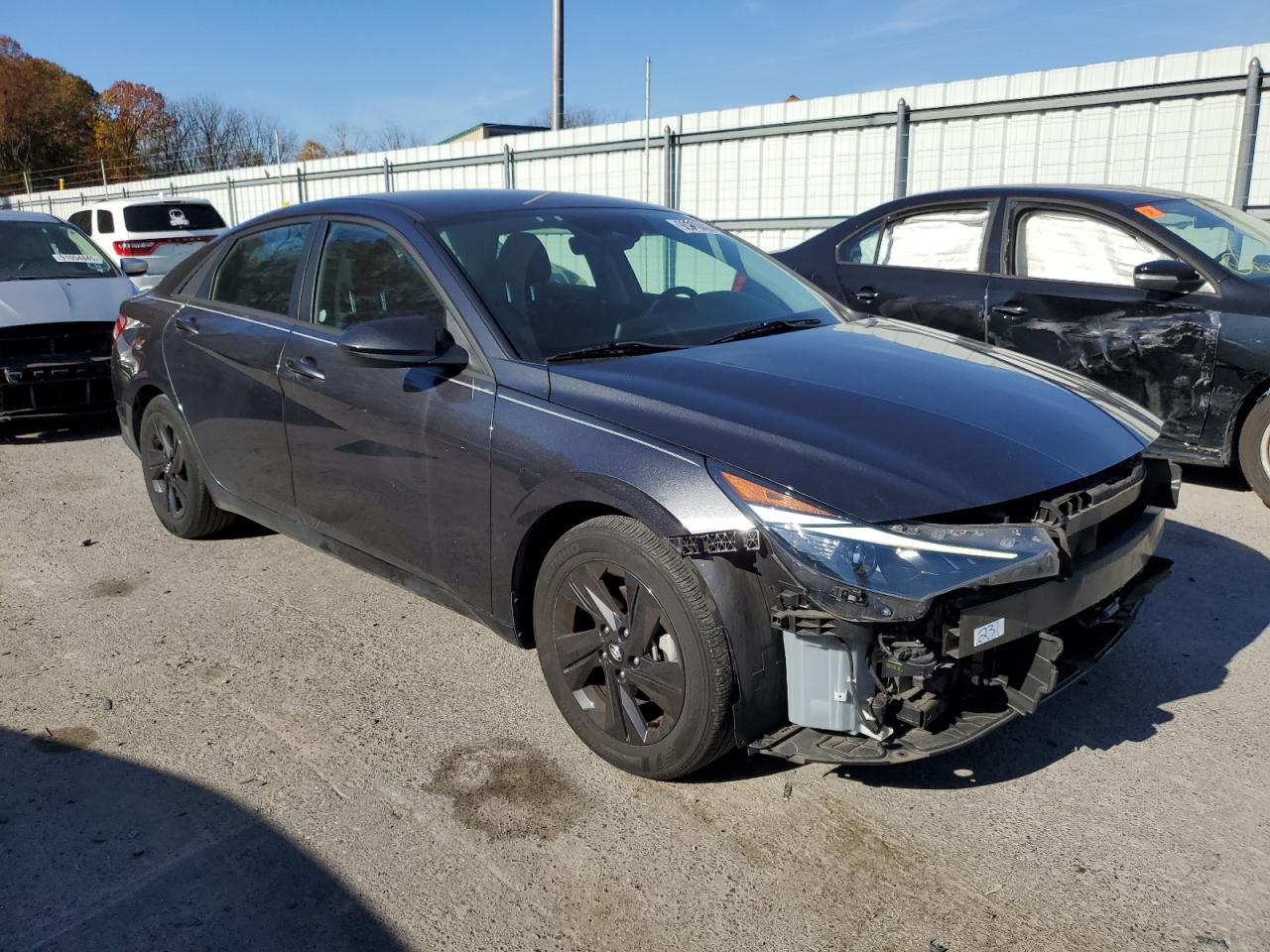 Hyundai ELANTRA Sel Image 12