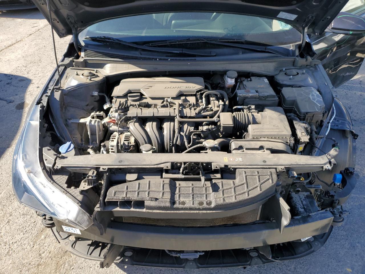 Hyundai ELANTRA Sel Image 9