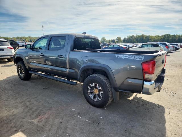 Toyota Tacoma Double Cab Image 3
