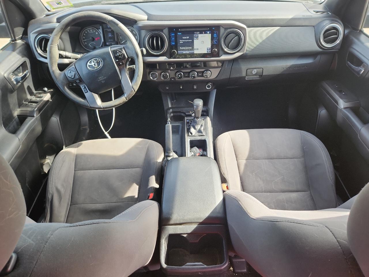 Toyota Tacoma Double Cab Image 8