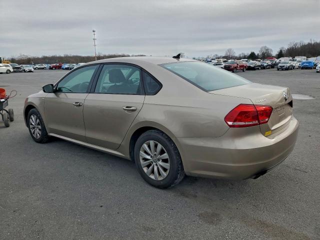 Volkswagen Passat S Image 2