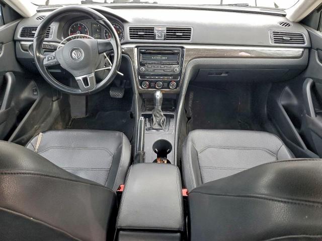 Volkswagen Passat S Image 4