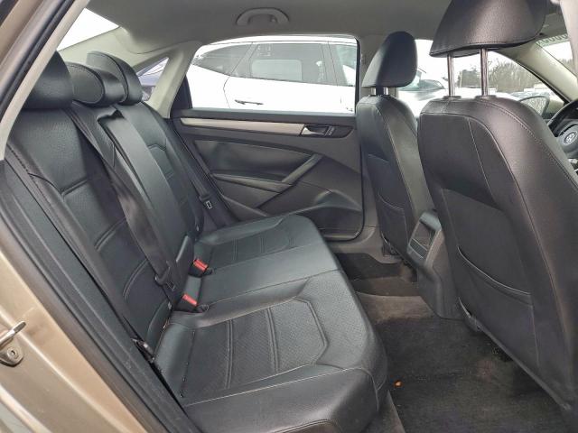 Volkswagen Passat S Image 11