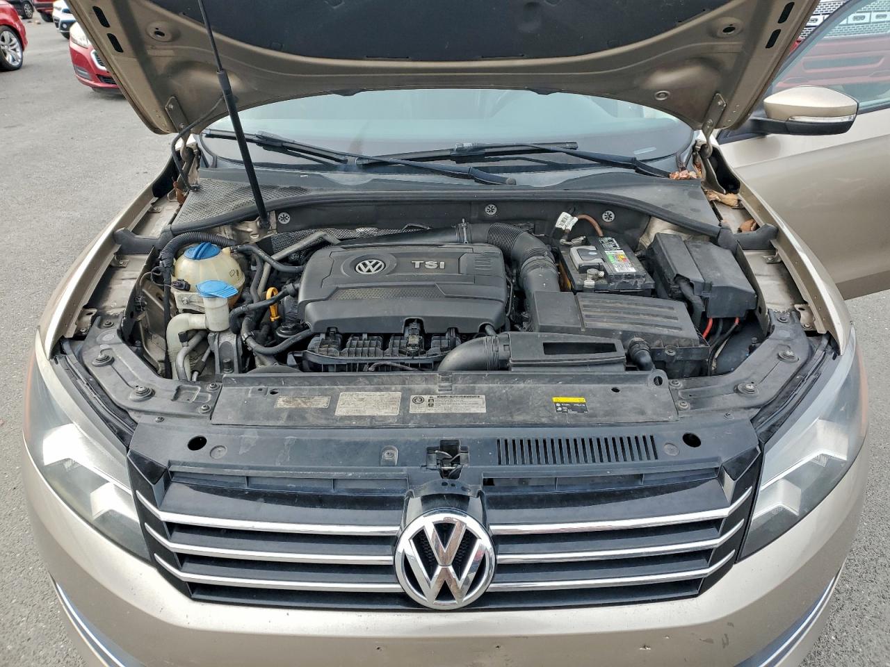Volkswagen Passat S Image 9