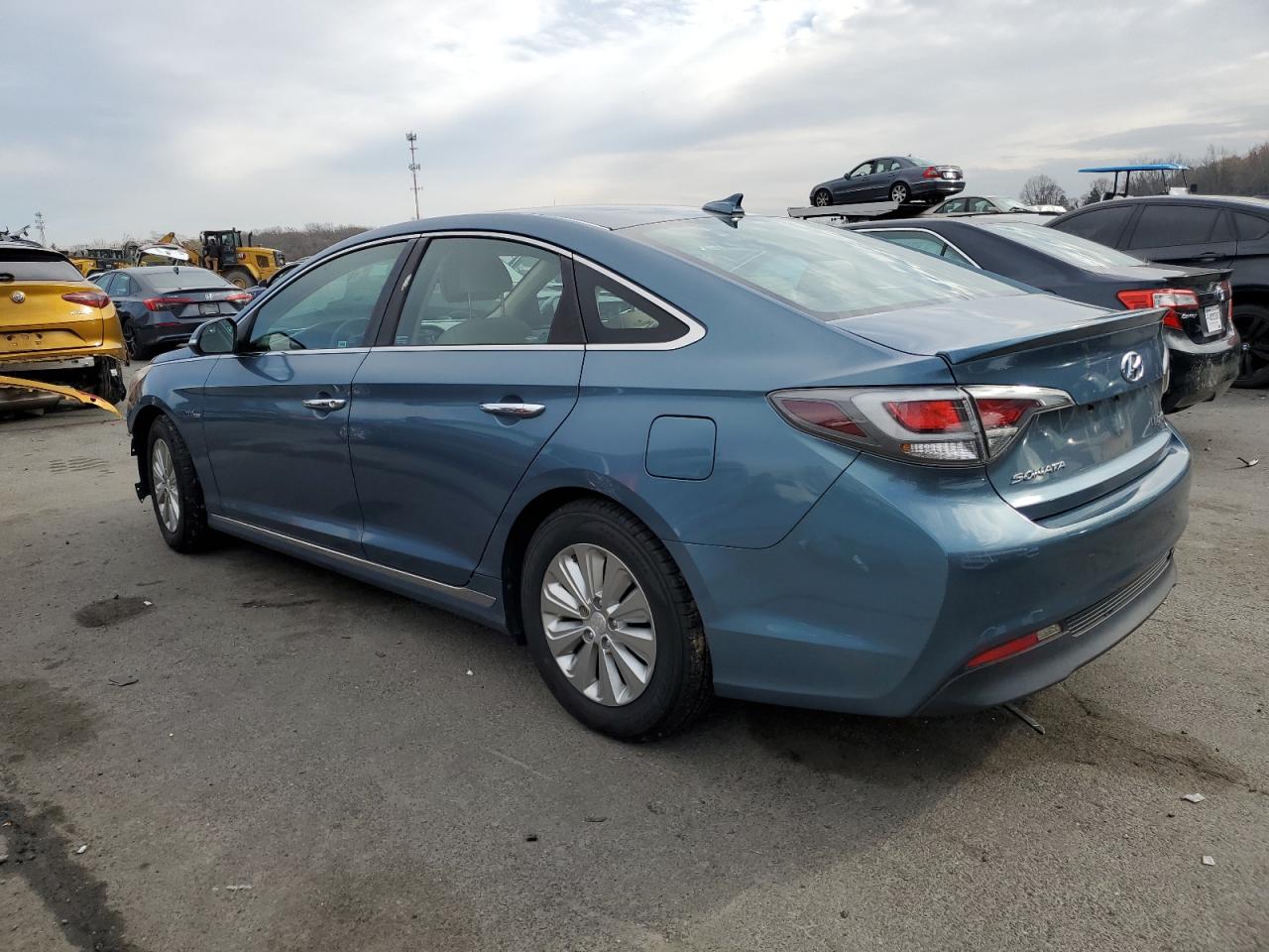 Hyundai SONATA Hybrid Image 6