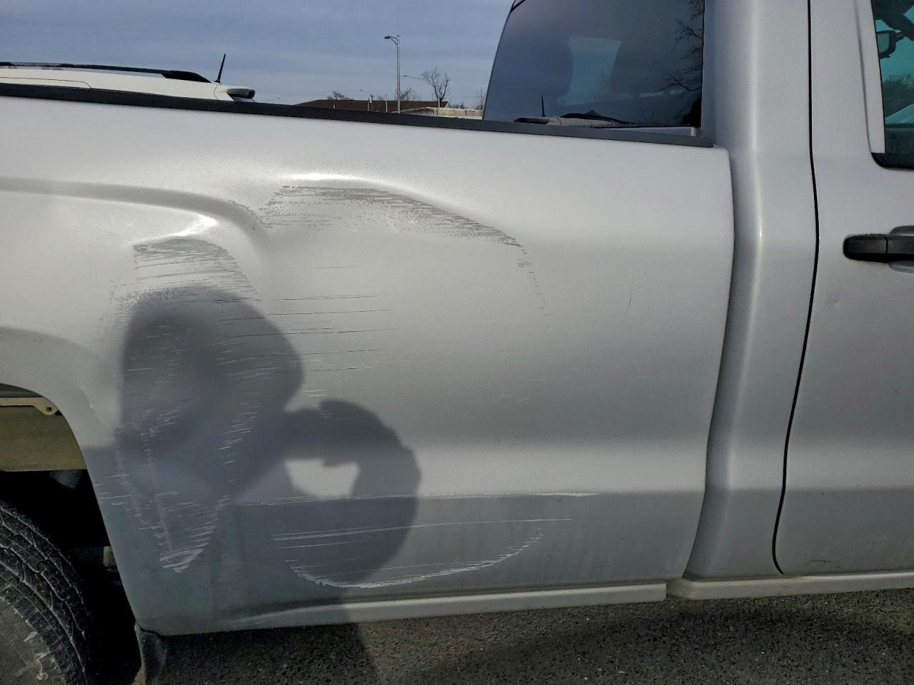 Chevrolet Silverado C1500 Image 10