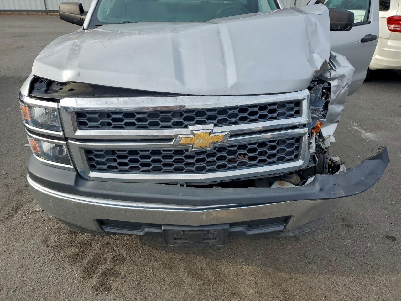 Chevrolet Silverado C1500 Image 12