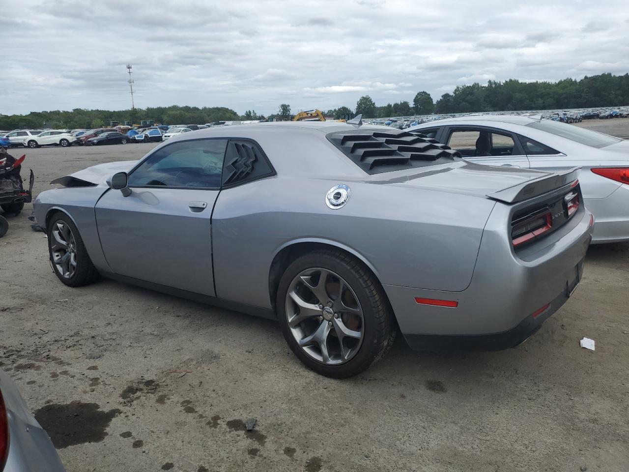 Dodge Challenger Sxt Image 9