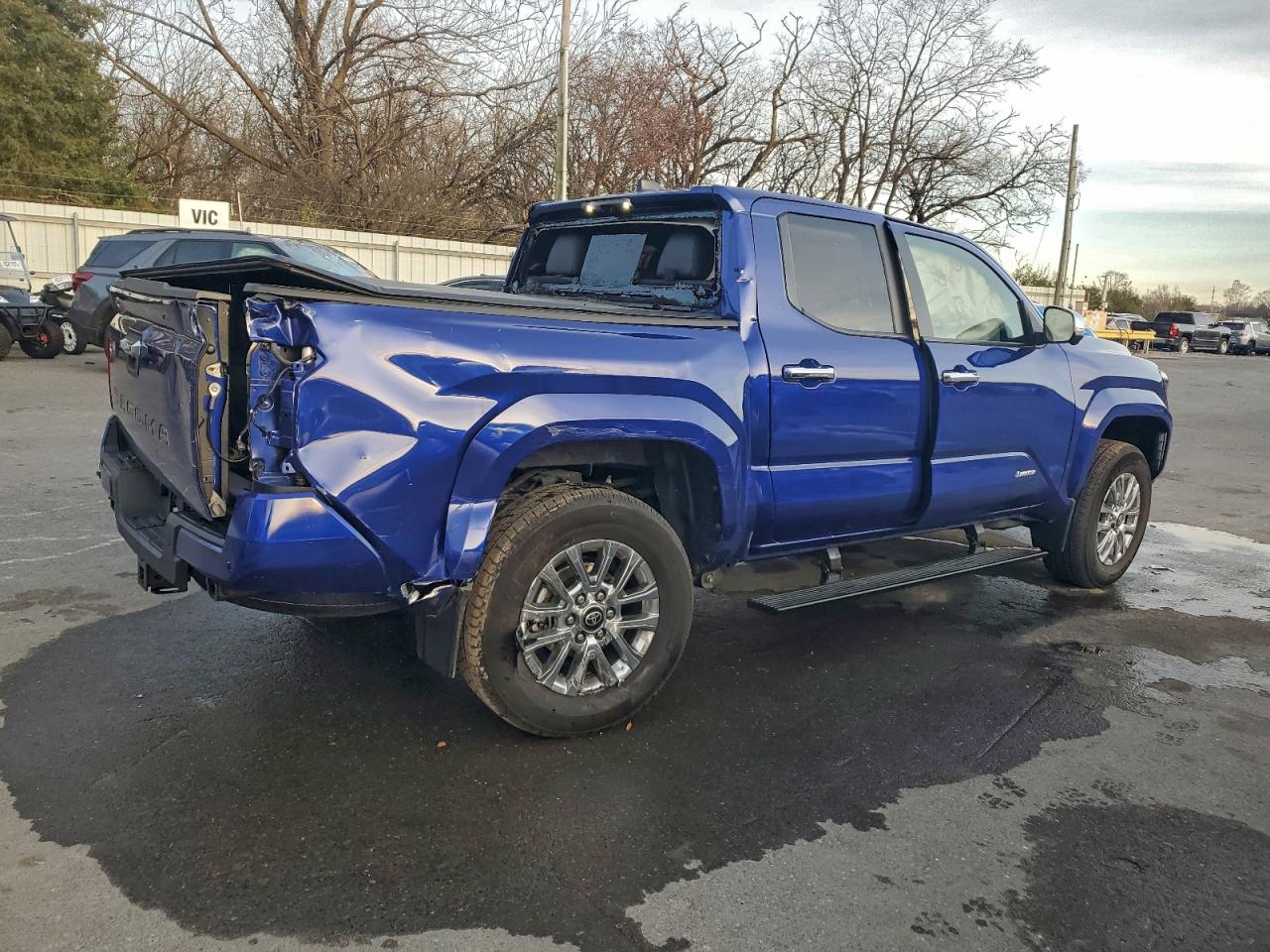 Toyota Tacoma Double Cab Image 3