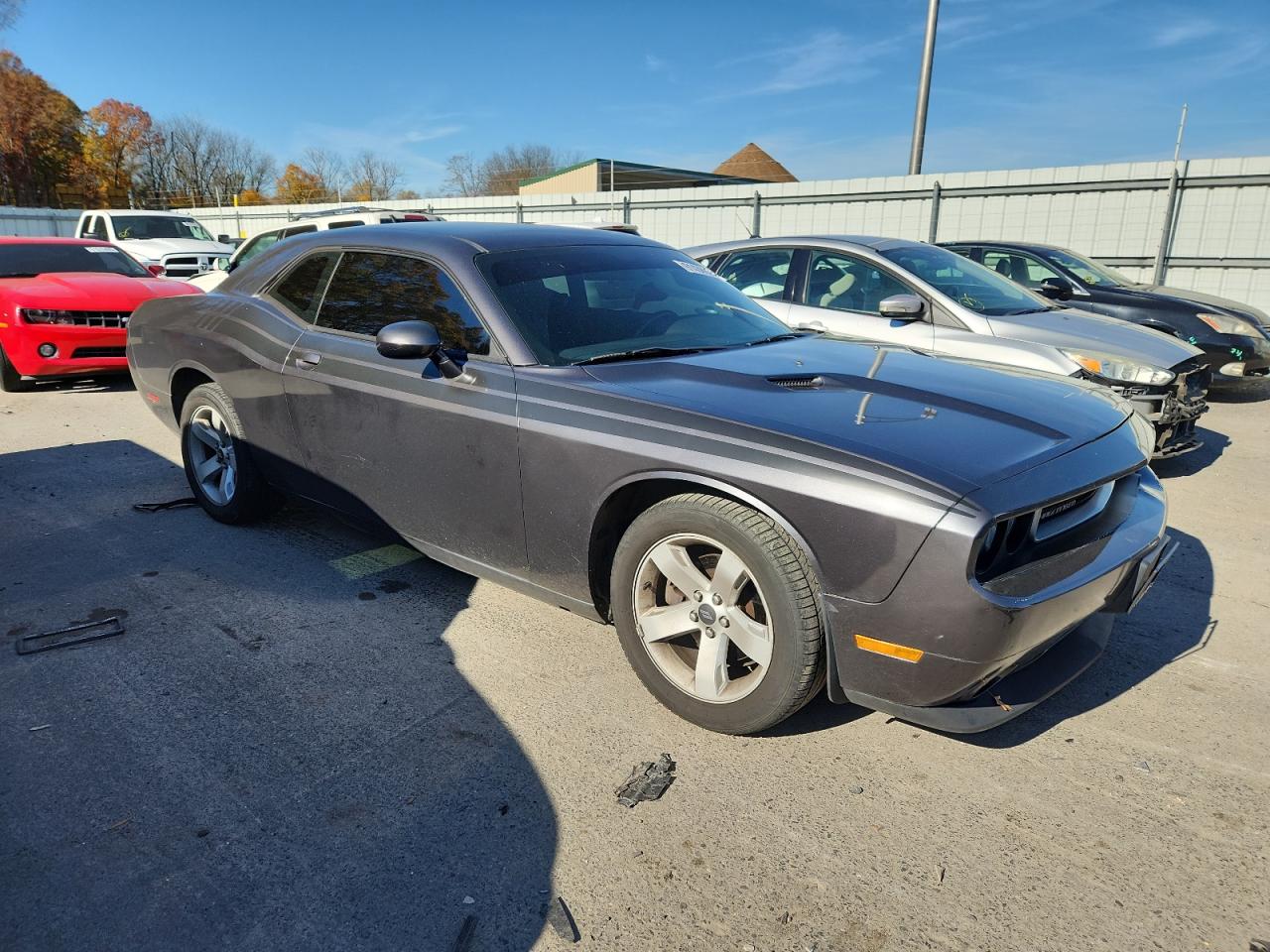 Dodge Challenger Sxt Image 8