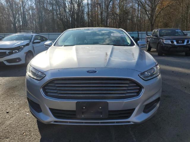 Ford Fusion Se Image 2