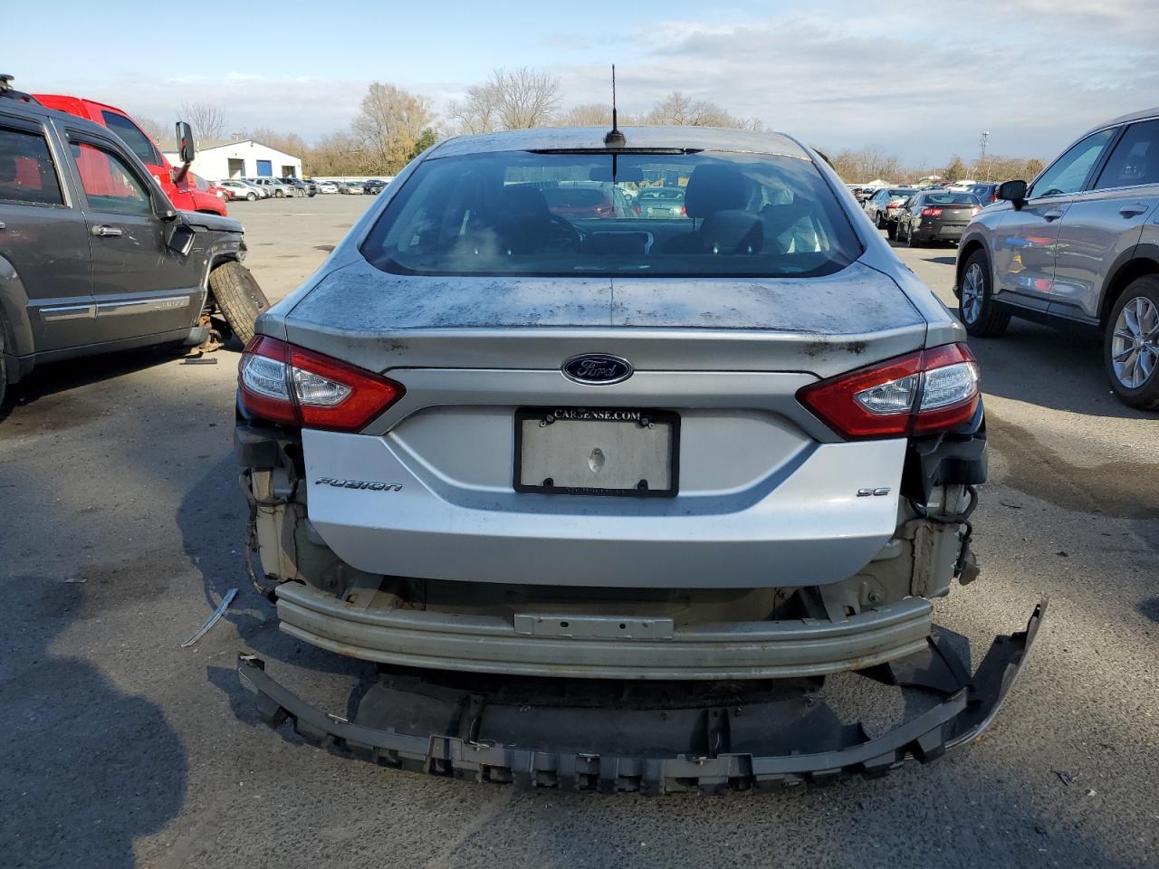 Ford Fusion Se Image 6