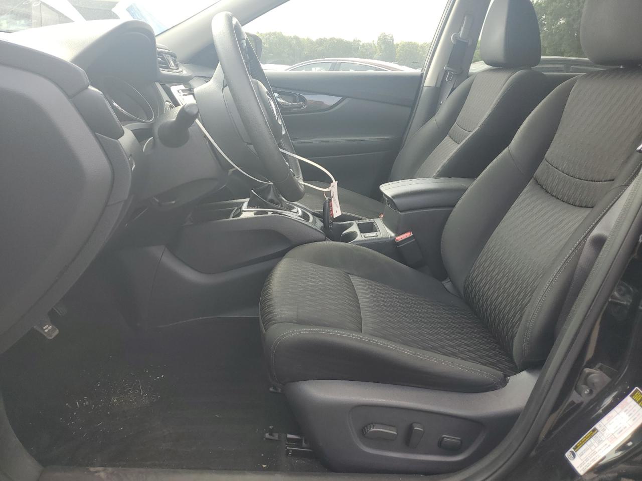 Nissan Rogue S Image 7