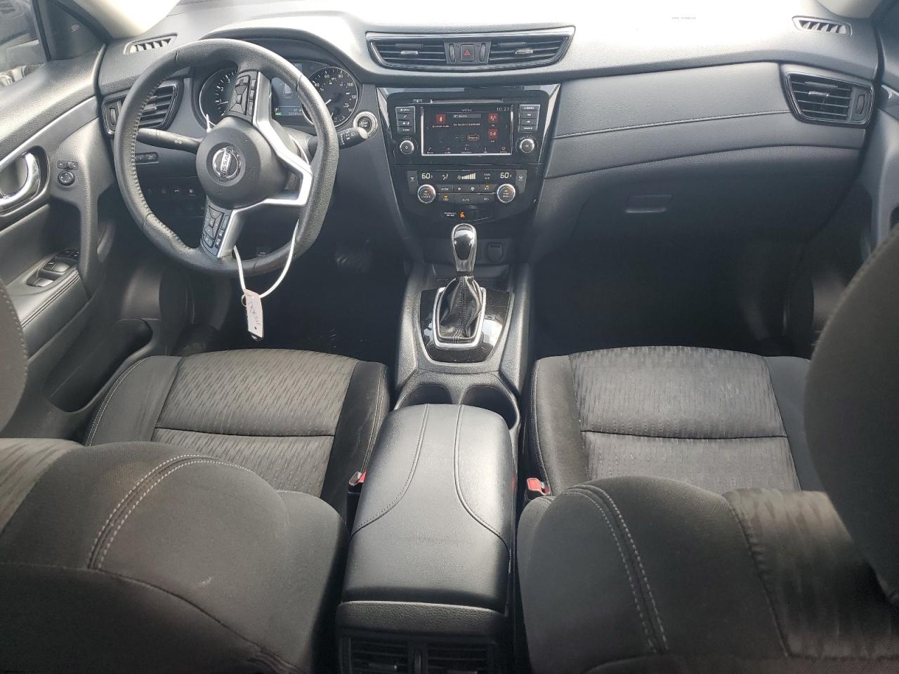 Nissan Rogue S Image 2