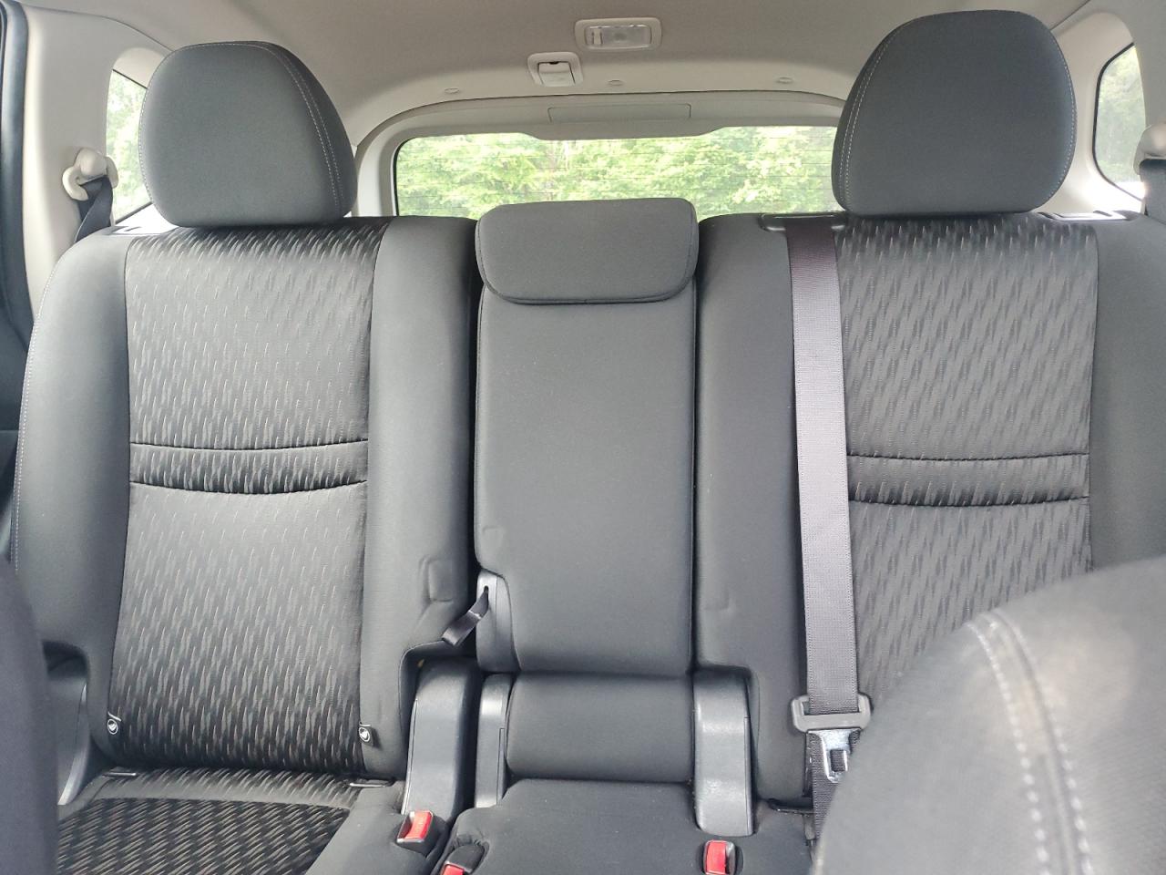 Nissan Rogue S Image 11