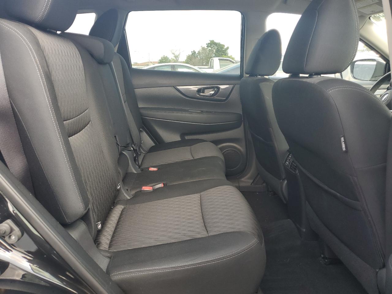 Nissan Rogue S Image 13