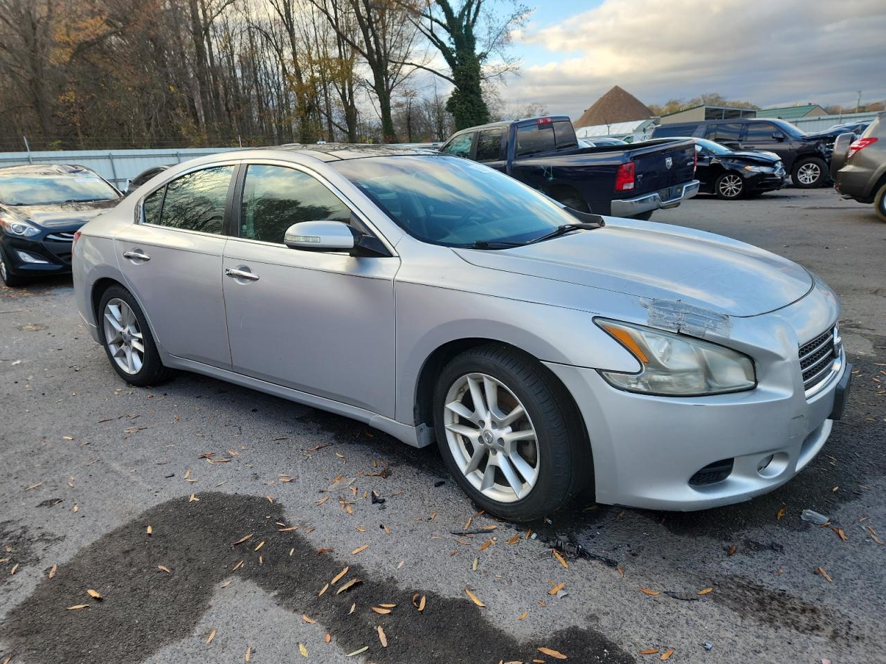 Nissan Maxima S Image 10