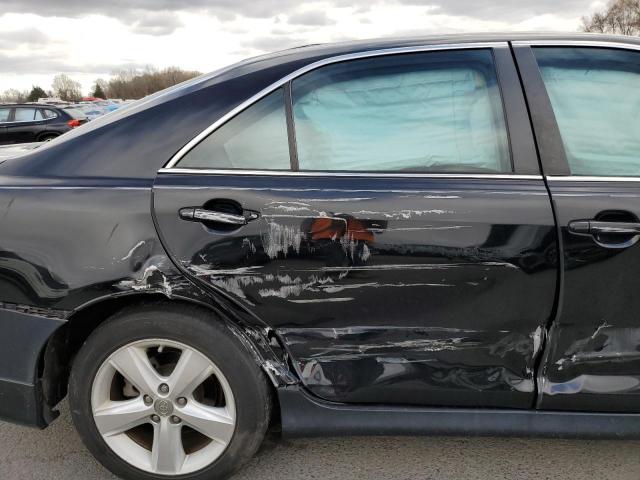 Toyota Camry Base Image 9