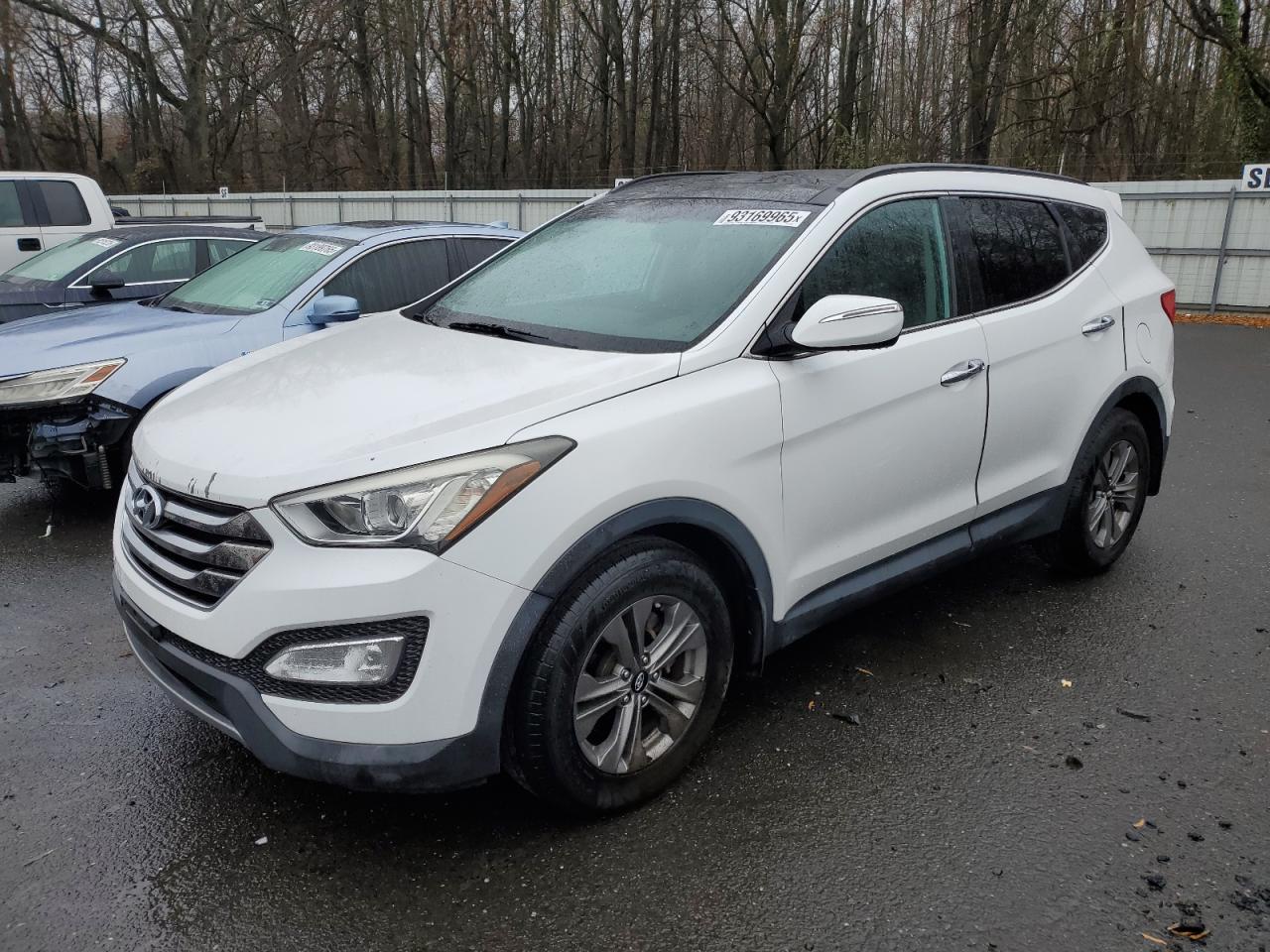 Hyundai SANTA FE Image 1