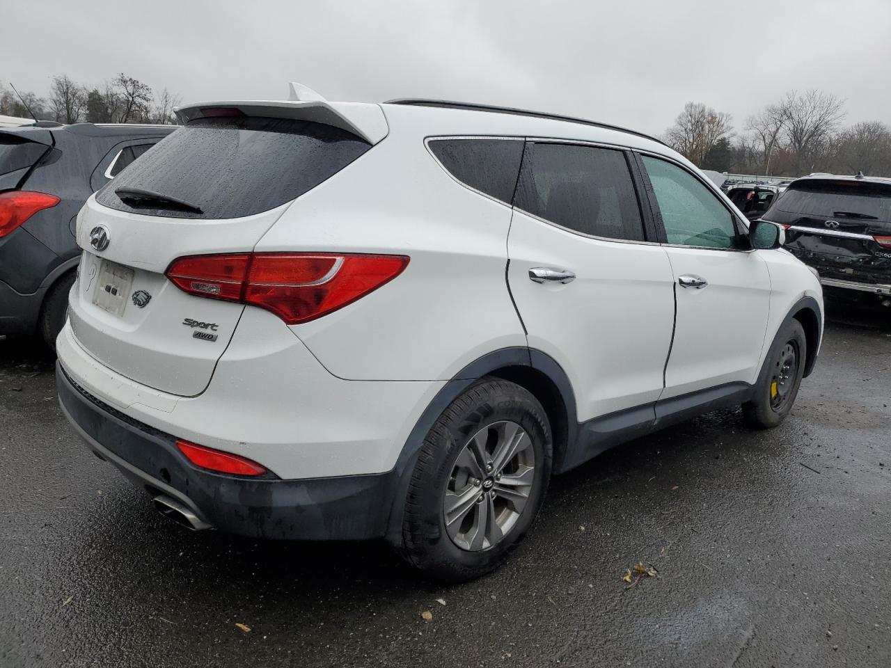 Hyundai SANTA FE Image 11
