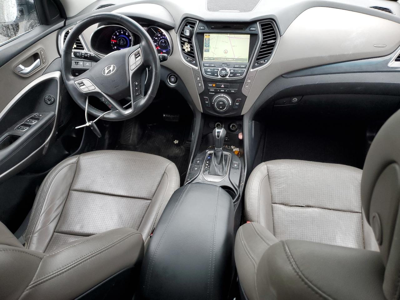 Hyundai SANTA FE Image 7