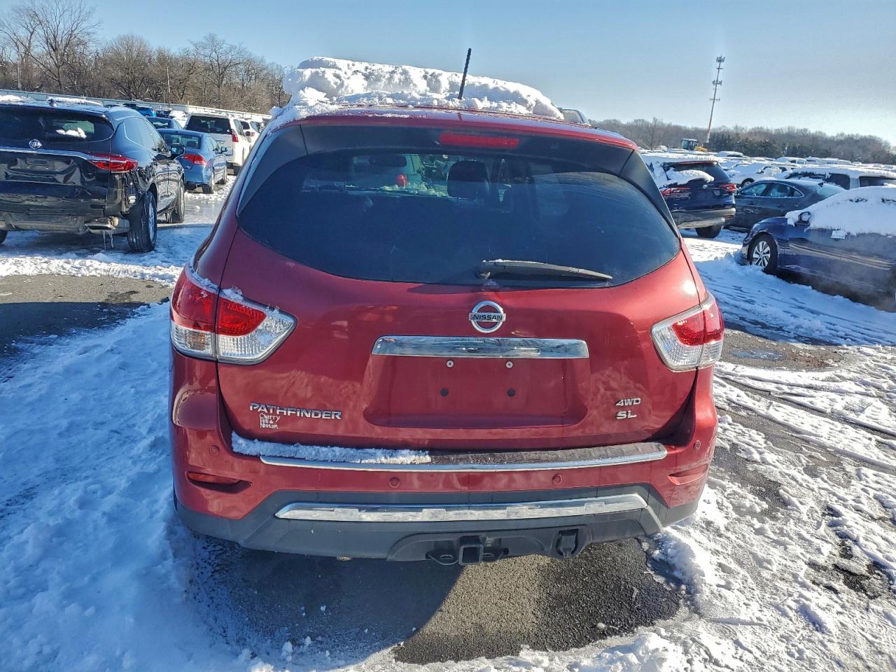 Nissan Pathfinder S Image 10