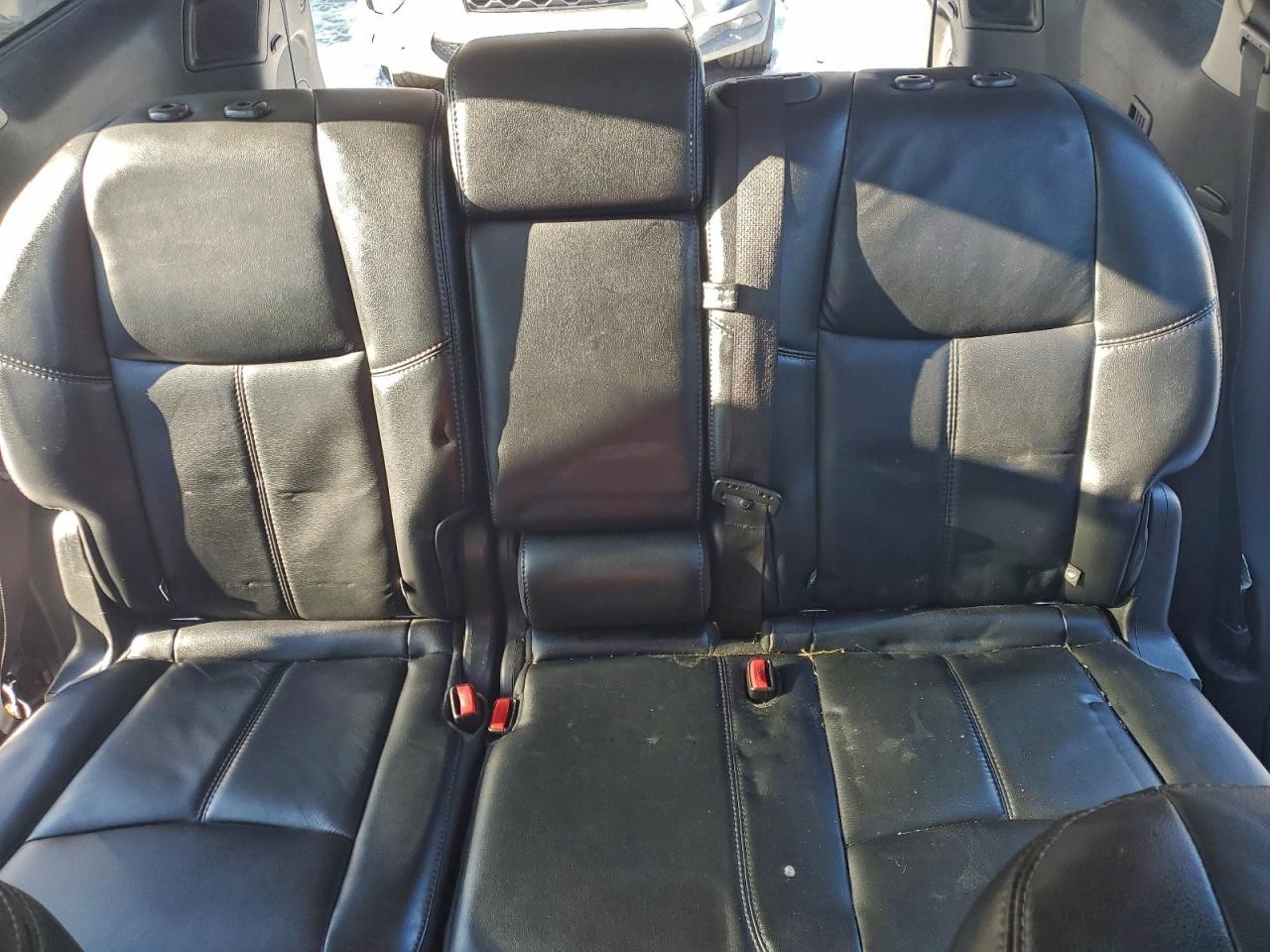 Nissan Pathfinder S Image 2