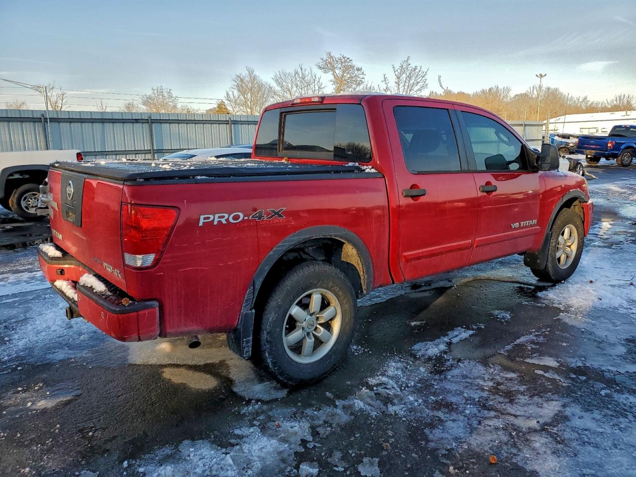 Nissan Titan S Image 2