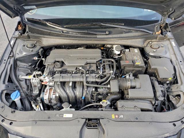 Hyundai ELANTRA Limited Image 9