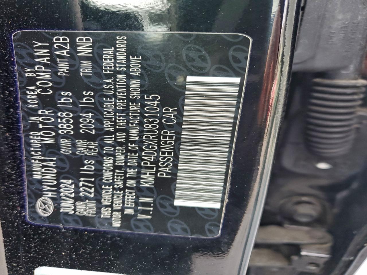 Hyundai ELANTRA Limited Image 8