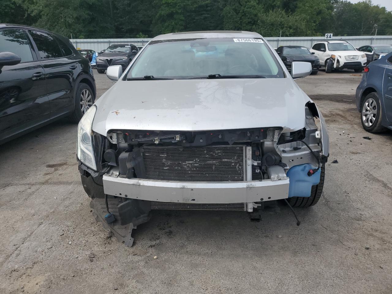 Cadillac XTS Luxury Collection Image 5