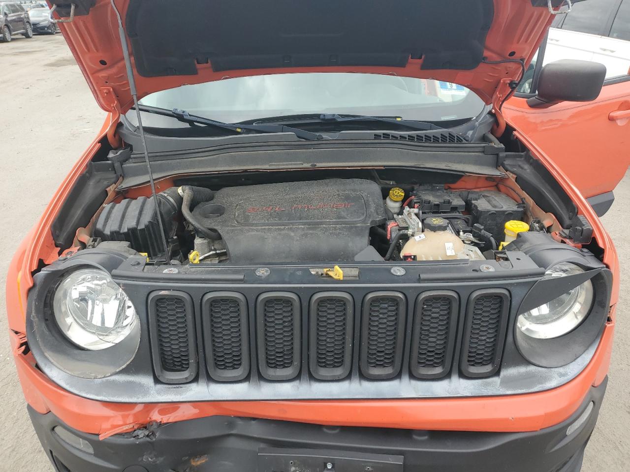 Jeep Renegade Sport Image 8