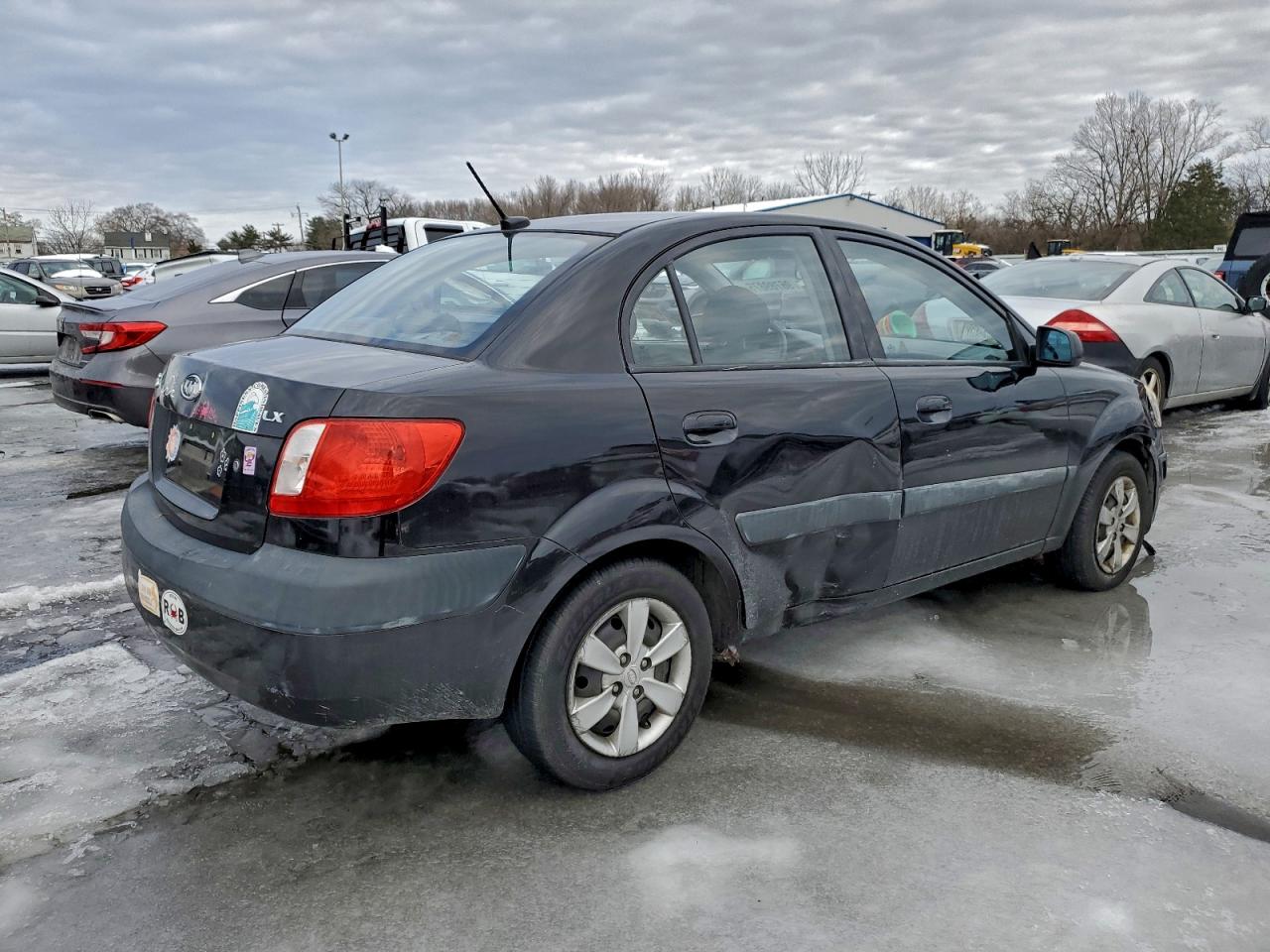 Kia Rio Base Image 6