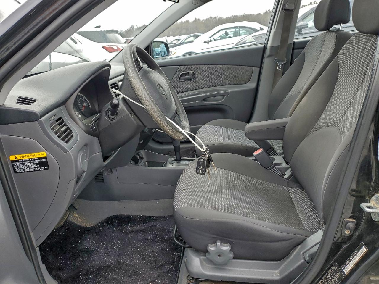 Kia Rio Base Image 3
