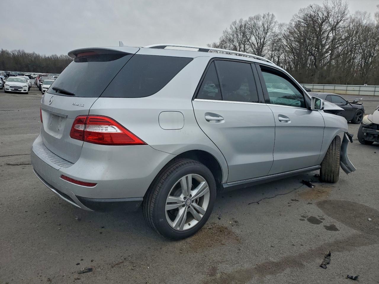 Mercedes-Benz M-Class 350 4matic Image 8