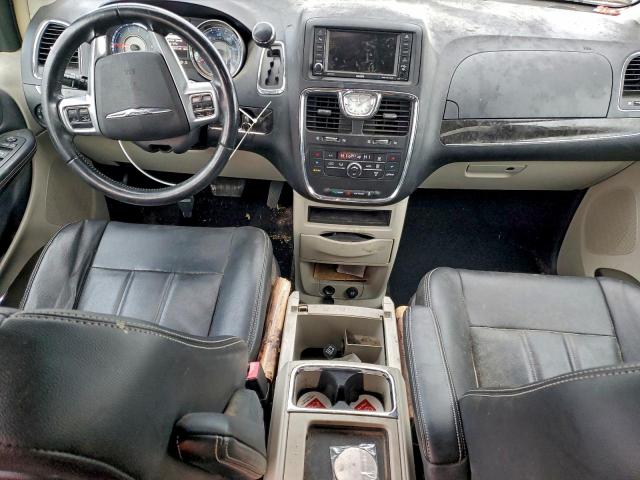 Chrysler Minivan Touring Image 4