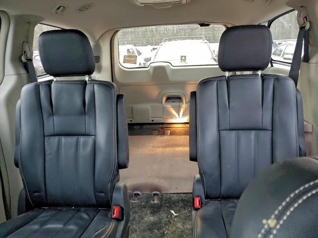 Chrysler Minivan Touring Image 9