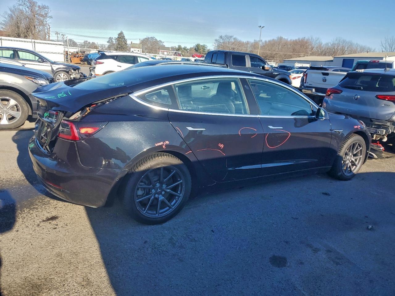 Tesla Model 3 Image 8