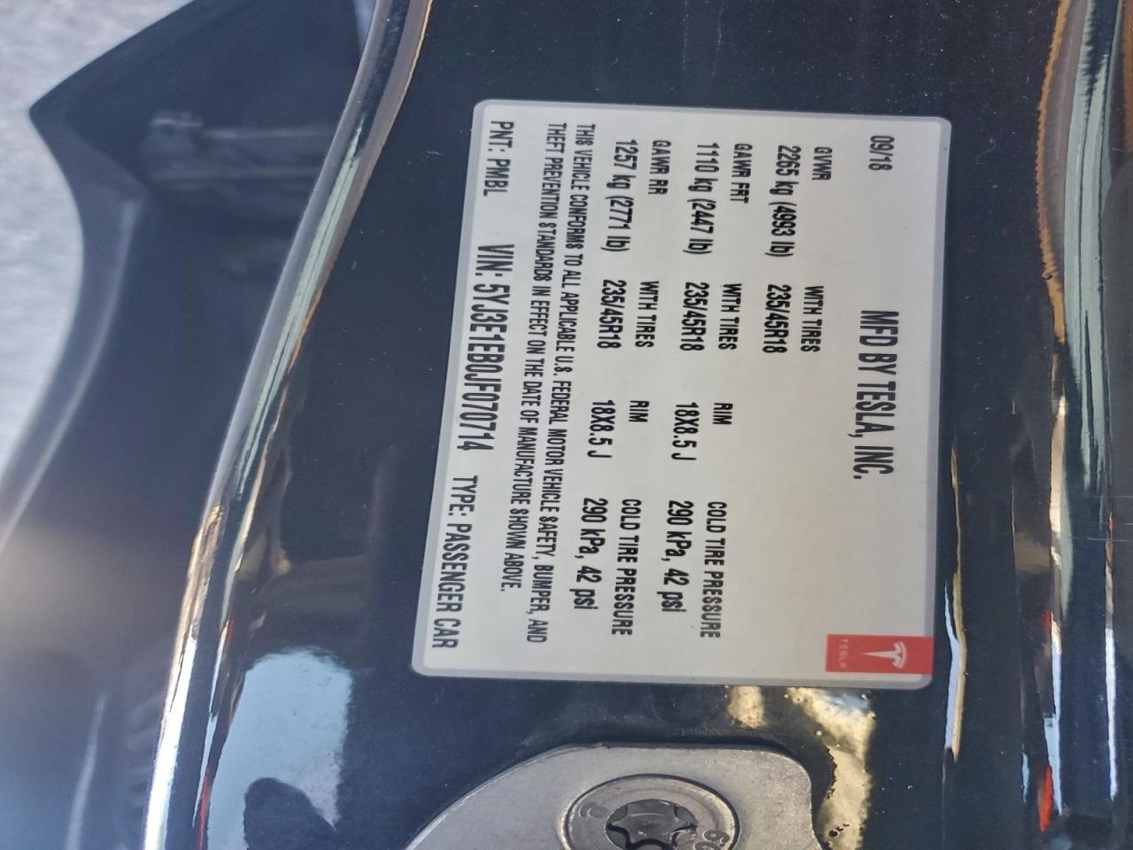 Tesla Model 3 Image 4