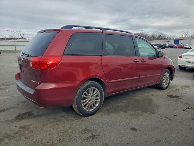 Toyota Sienna Xle Image 4