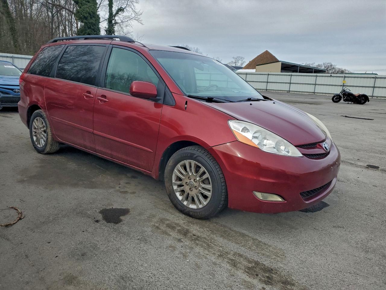 Toyota Sienna Xle Image 6