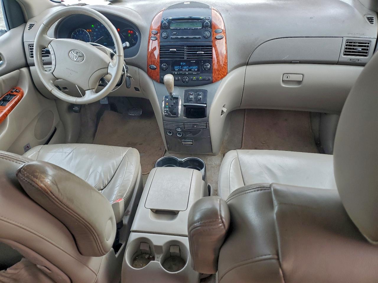 Toyota Sienna Xle Image 11