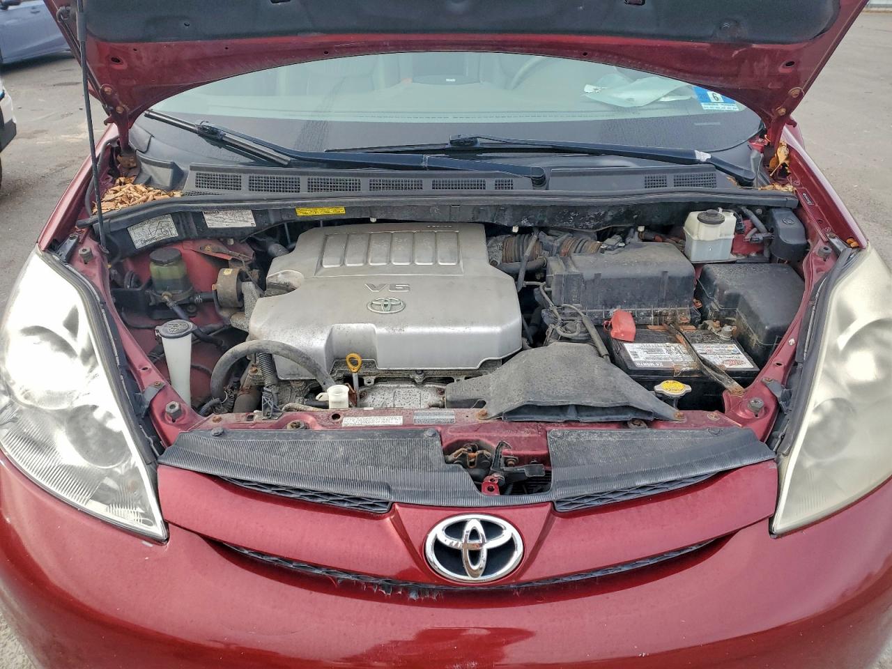 Toyota Sienna Xle Image 3