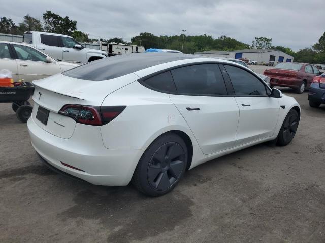Tesla Model 3 Image 4
